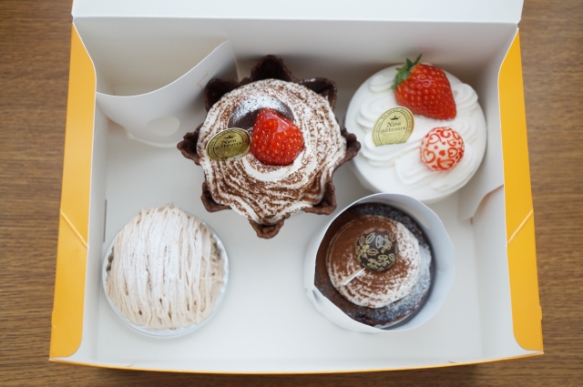 ケーキを崩さず運ぶ！箱以外の代用品やデコレーションを崩さない知恵